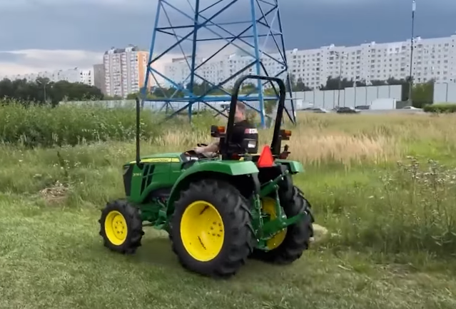 мини-трактор John Deere 3036
